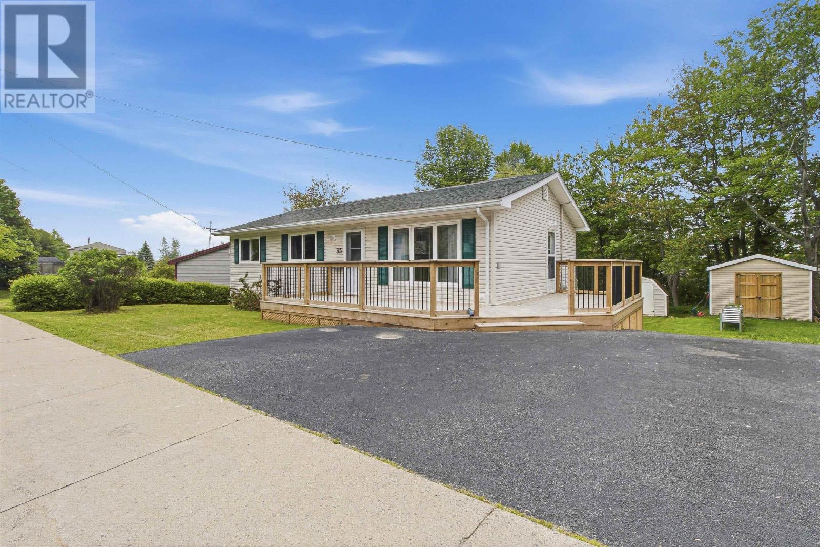35 Smokey Drive, Lower Sackville, Nova Scotia  B4C 3B5 - Photo 2 - 202614835