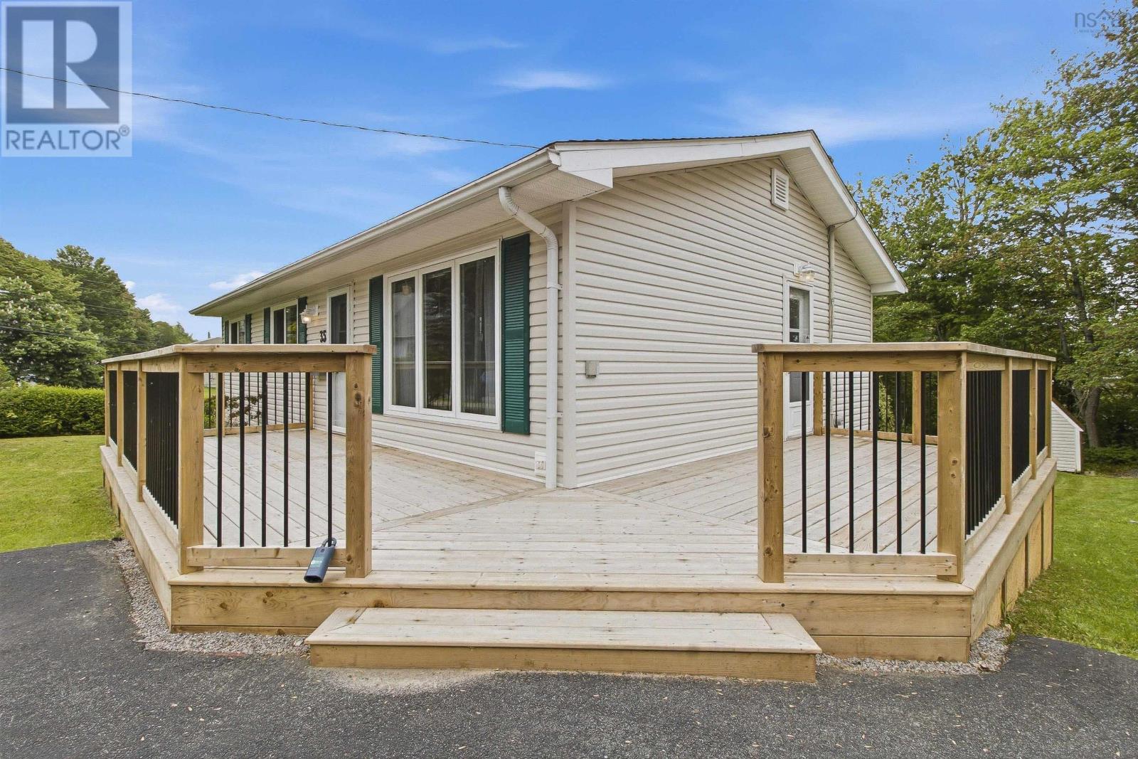 35 Smokey Drive, Lower Sackville, Nova Scotia  B4C 3B5 - Photo 3 - 202614835