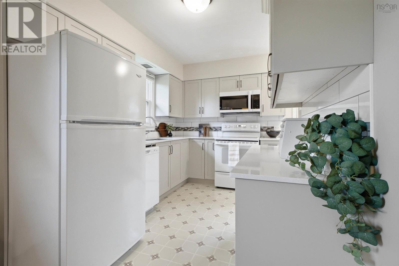 35 Smokey Drive, Lower Sackville, Nova Scotia  B4C 3B5 - Photo 9 - 202614835