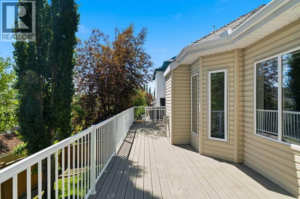 545 Rocky Ridge Bay NW, Calgary, Alberta  T3G 4E7 - Photo 36 - A2308309