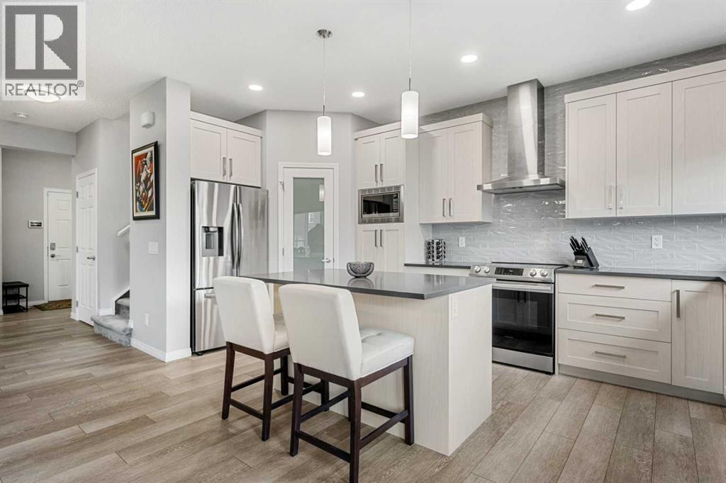 1020 Chinook Gate Heath SW, Airdrie, Alberta