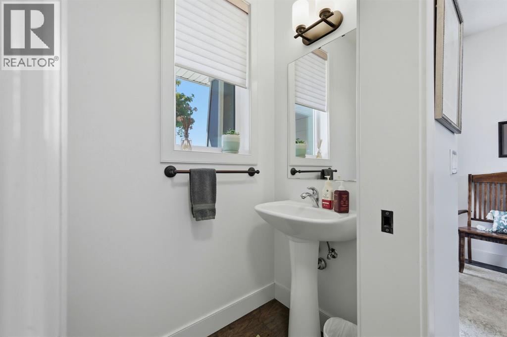 8 Cimarron Estates Gate, Okotoks, Alberta  T0L 0A0 - Photo 17 - A2333099
