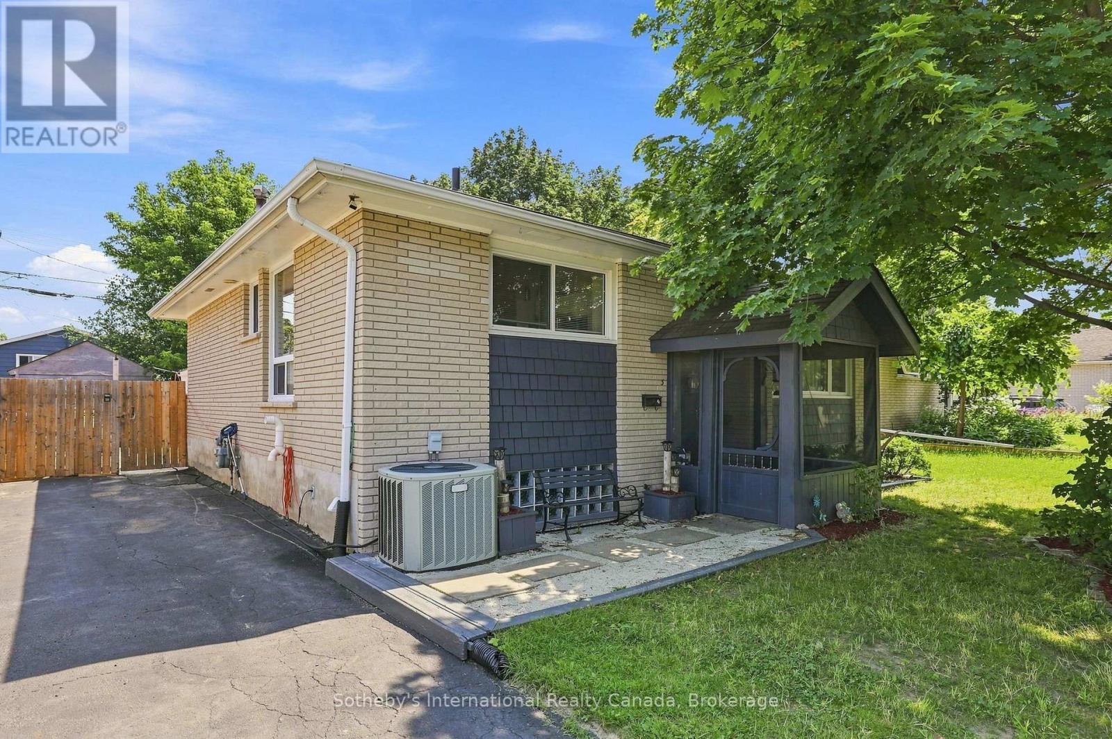 3 DICKSON ROAD, collingwood, Ontario