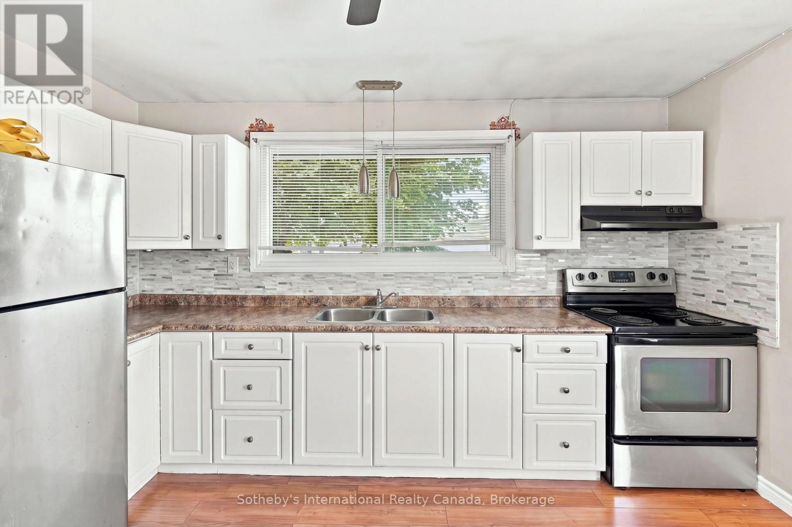 3 Dickson Road, Collingwood, Ontario  L9Y 2X2 - Photo 6 - S13631530