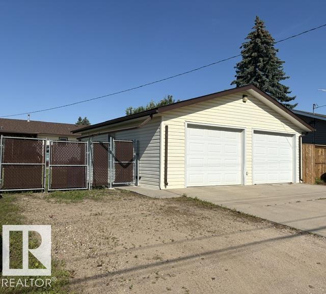 5817 52 St, Vegreville, Alberta  T9C 1J2 - Photo 3 - E4497715