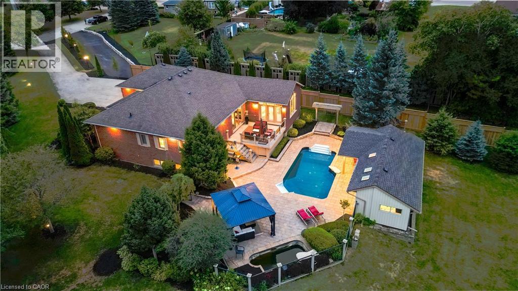 11 CECIL KENNEDY Court, Petersburg, Ontario