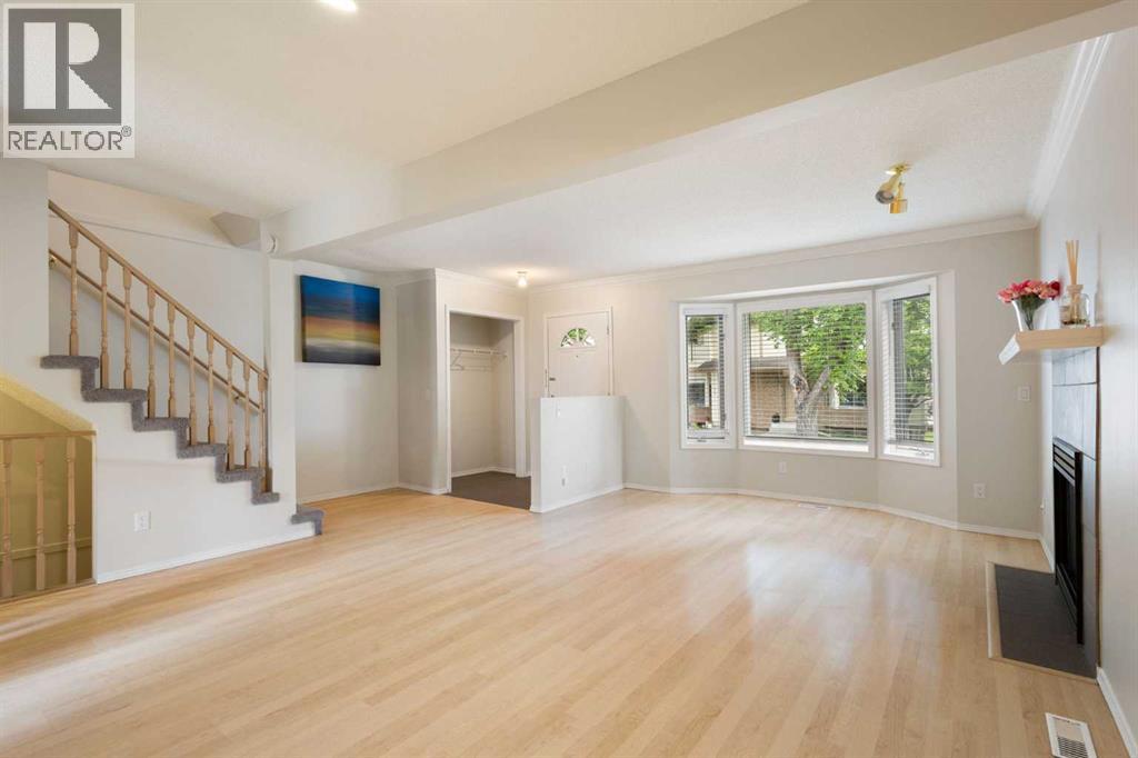 17 Patina Park SW, Calgary, Alberta  T3H 3E1 - Photo 9 - A2327853