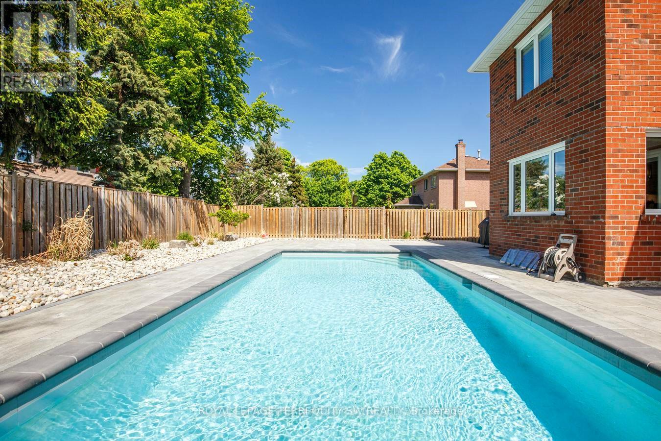 2025 Parklane Crescent, Burlington, Ontario  L7M 3V6 - Photo 44 - W13162956