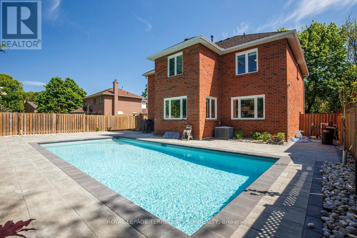 2025 Parklane Crescent, Burlington, Ontario  L7M 3V6 - Photo 43 - W13162956