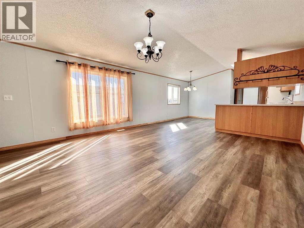 318-349 Railway Avenue, Duchess, Alberta  T0J 0Z0 - Photo 5 - A2292615