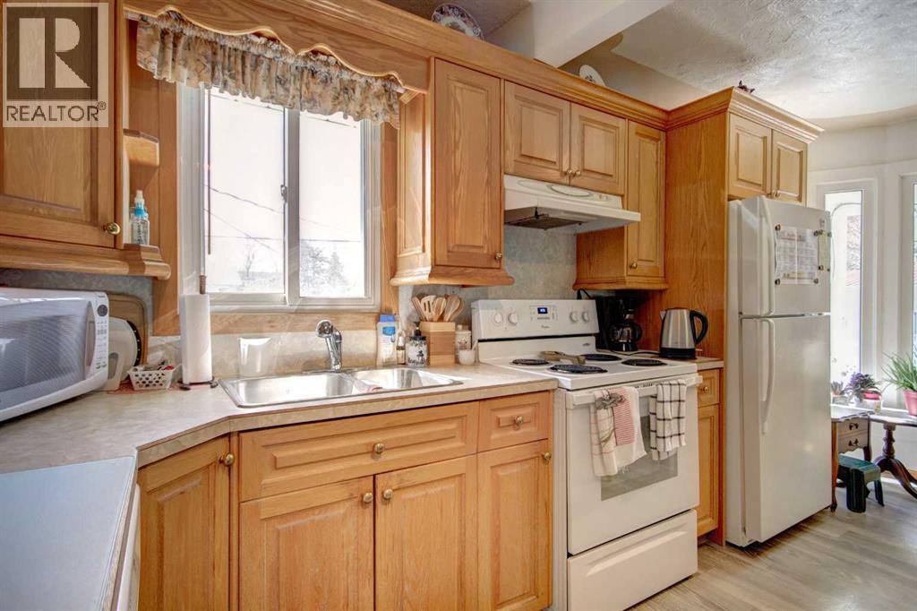 419 2 Street N, Vulcan, Alberta  T0L 2B0 - Photo 10 - A2309970