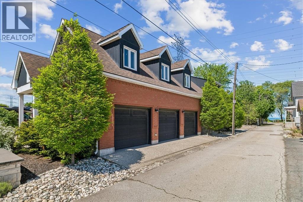 573 Beach Boulevard, Hamilton, Ontario  L8H 6X8 - Photo 2 - 40851436