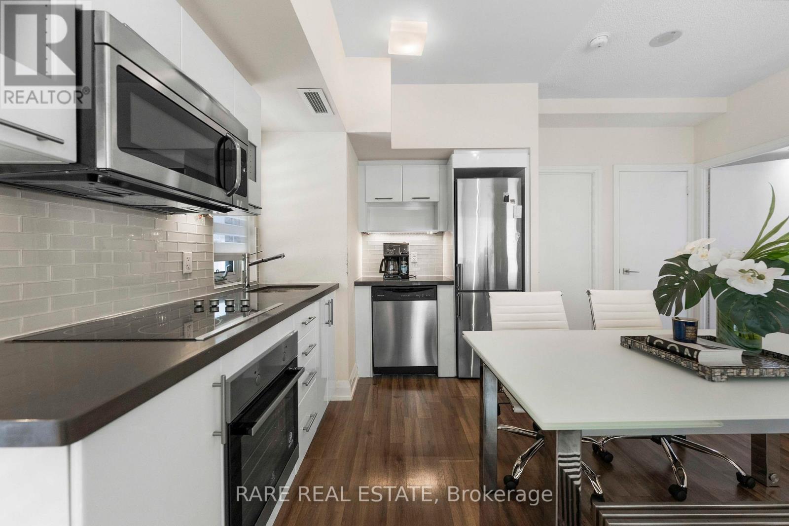E113 - 555 Wilson Avenue, Toronto, Ontario  M3H 0C5 - Photo 12 - C13631558