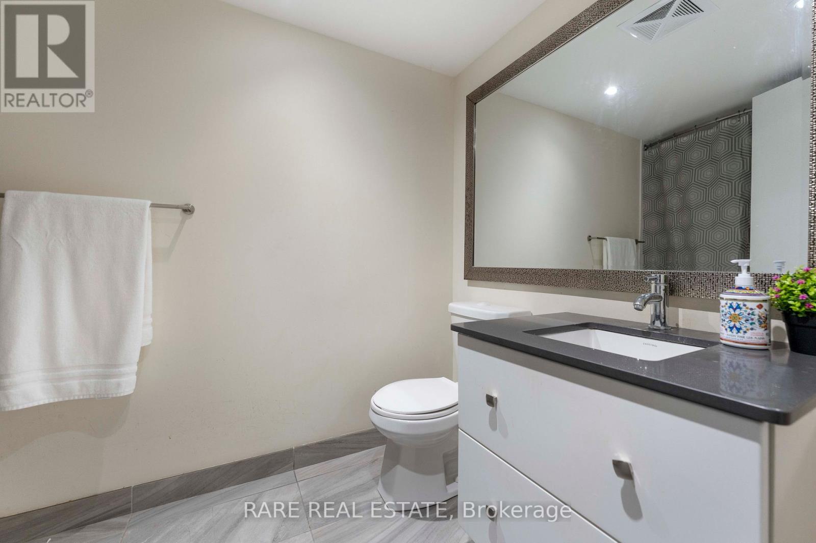 E113 - 555 Wilson Avenue, Toronto, Ontario  M3H 0C5 - Photo 22 - C13631558