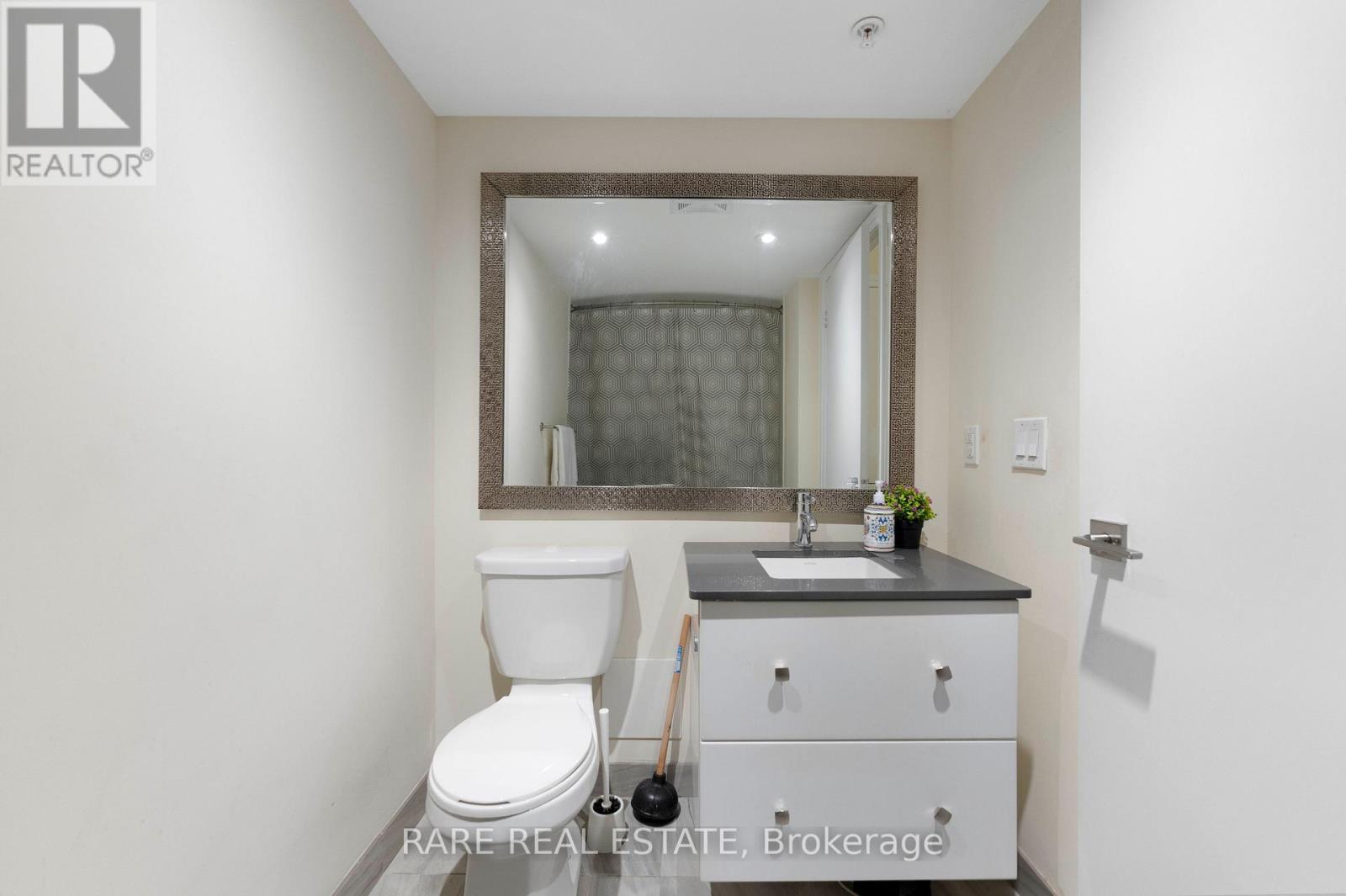 E113 - 555 Wilson Avenue, Toronto, Ontario  M3H 0C5 - Photo 23 - C13631558