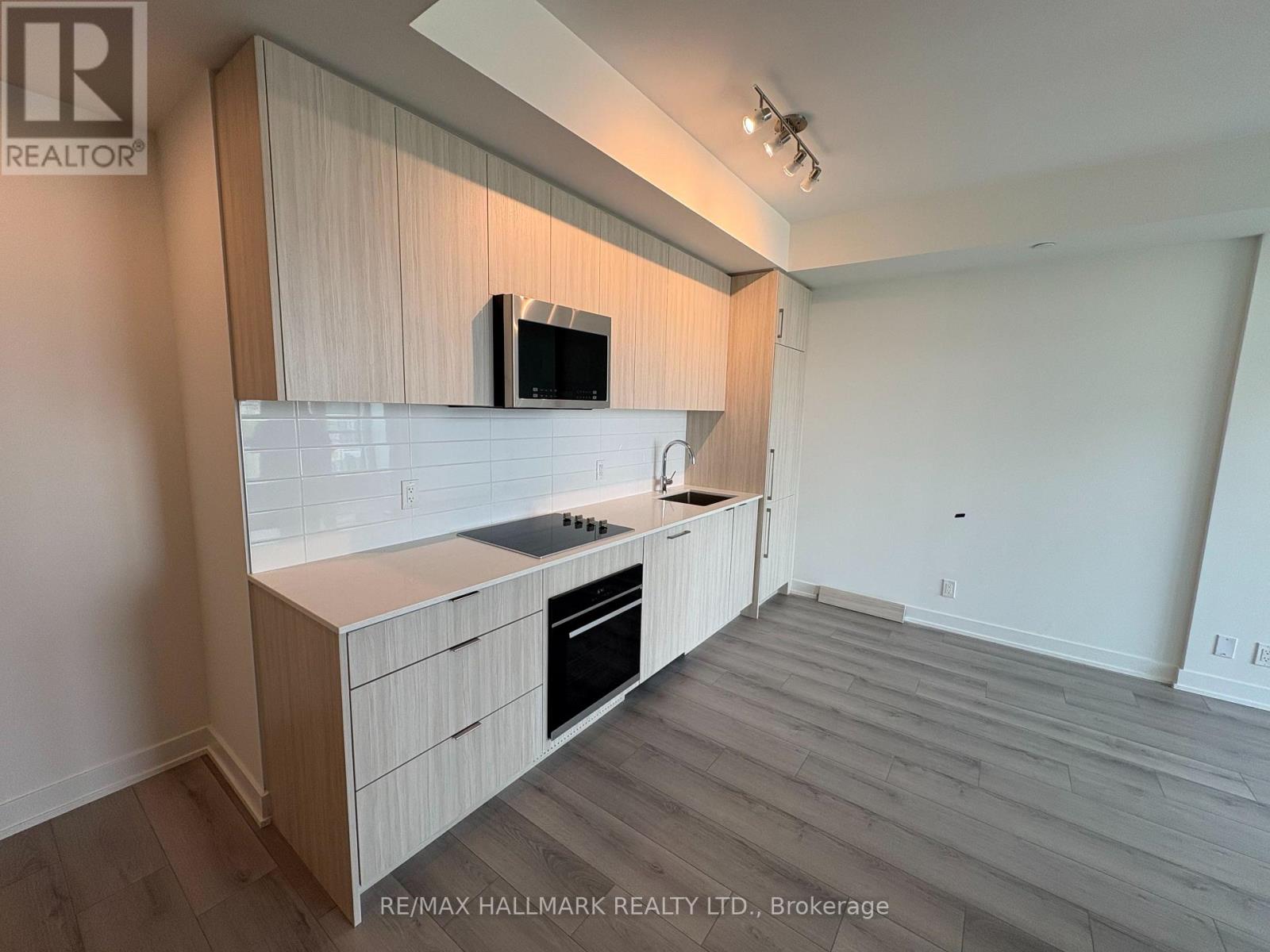 601 - 20 Deans Drive, Toronto, Ontario M1L 0J7 - Photo 5 - E13631556