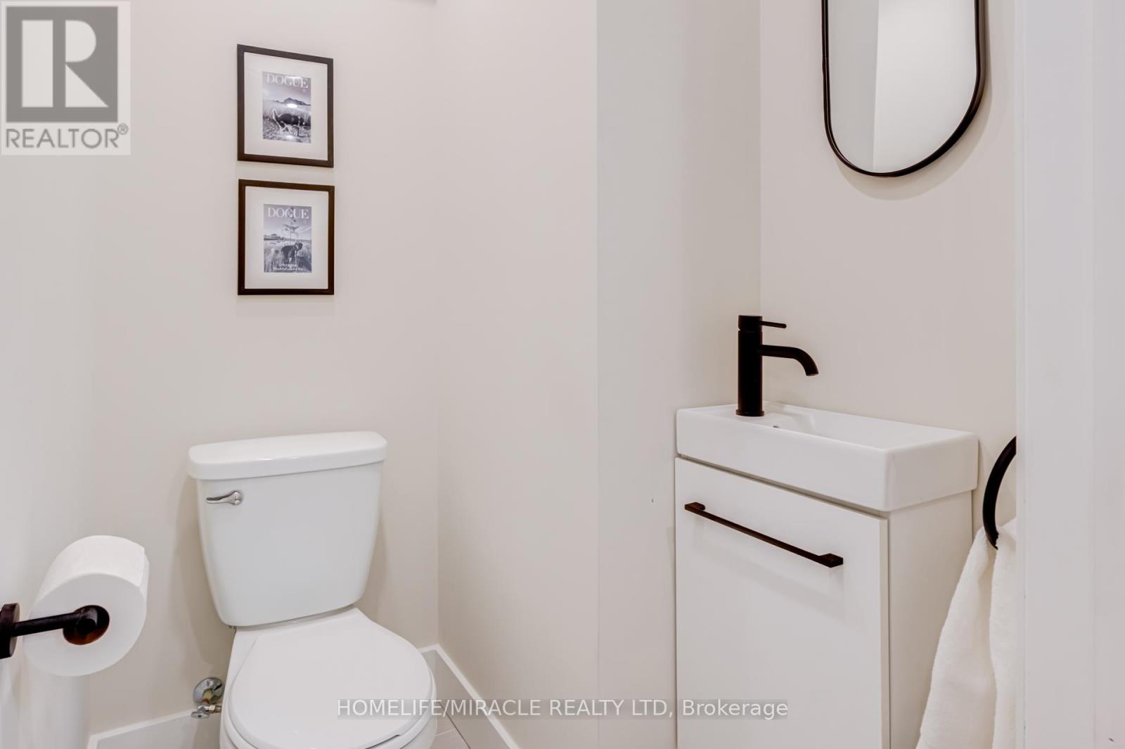 6 Pumpkin Corner Crescent, Barrie, Ontario  L9J 0T6 - Photo 10 - S13631548