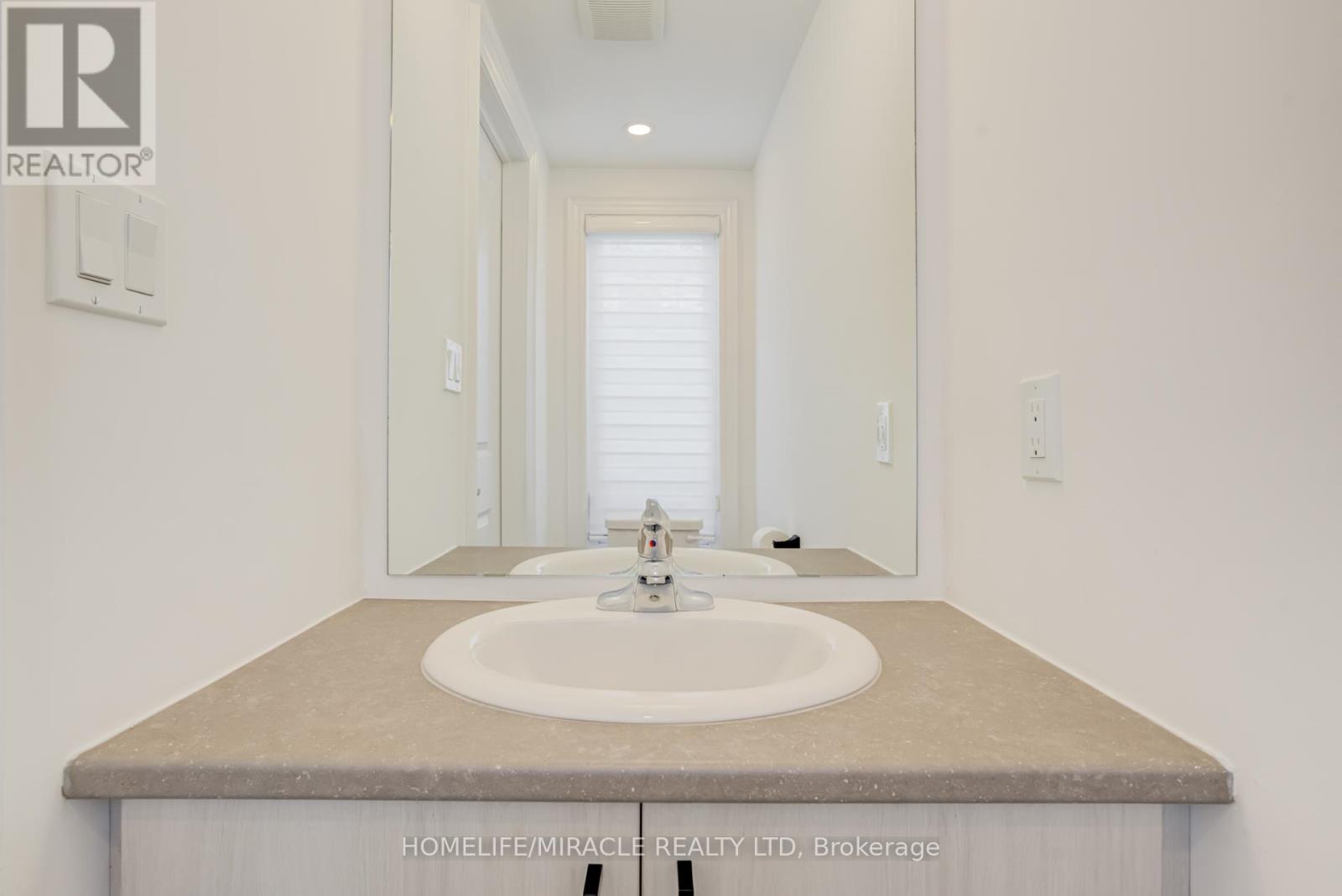 6 Pumpkin Corner Crescent, Barrie, Ontario  L9J 0T6 - Photo 24 - S13631548