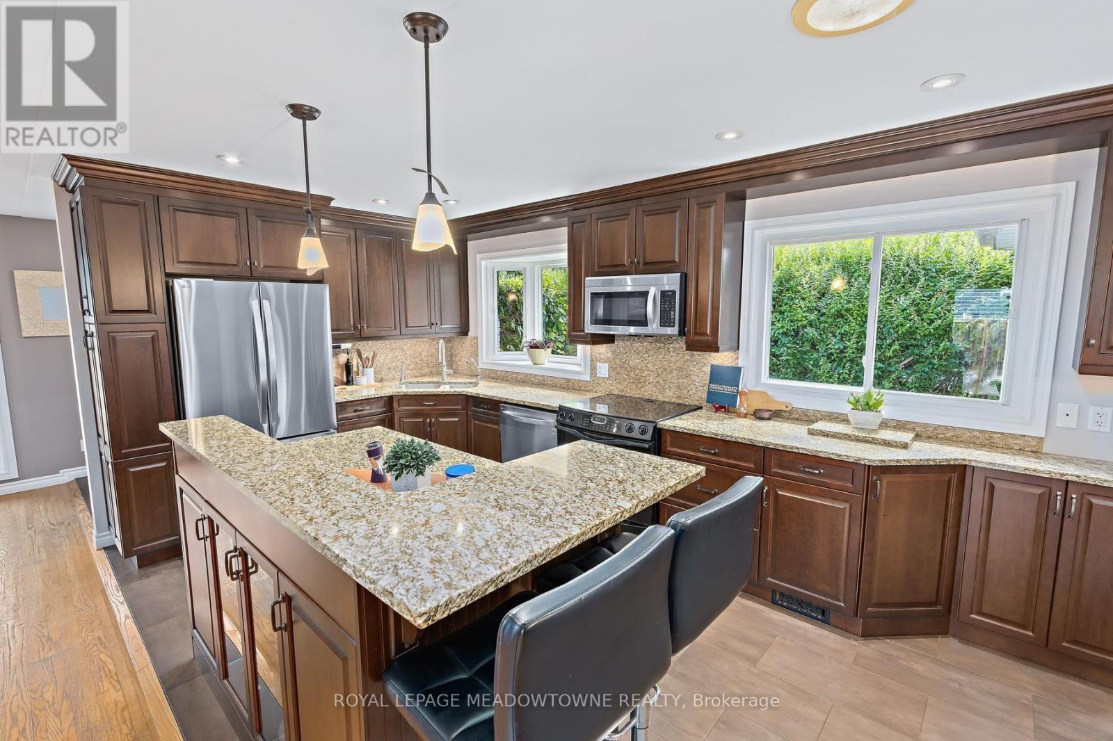33 Fagan Drive, Halton Hills, Ontario  L7G 4P4 - Photo 11 - W13628882