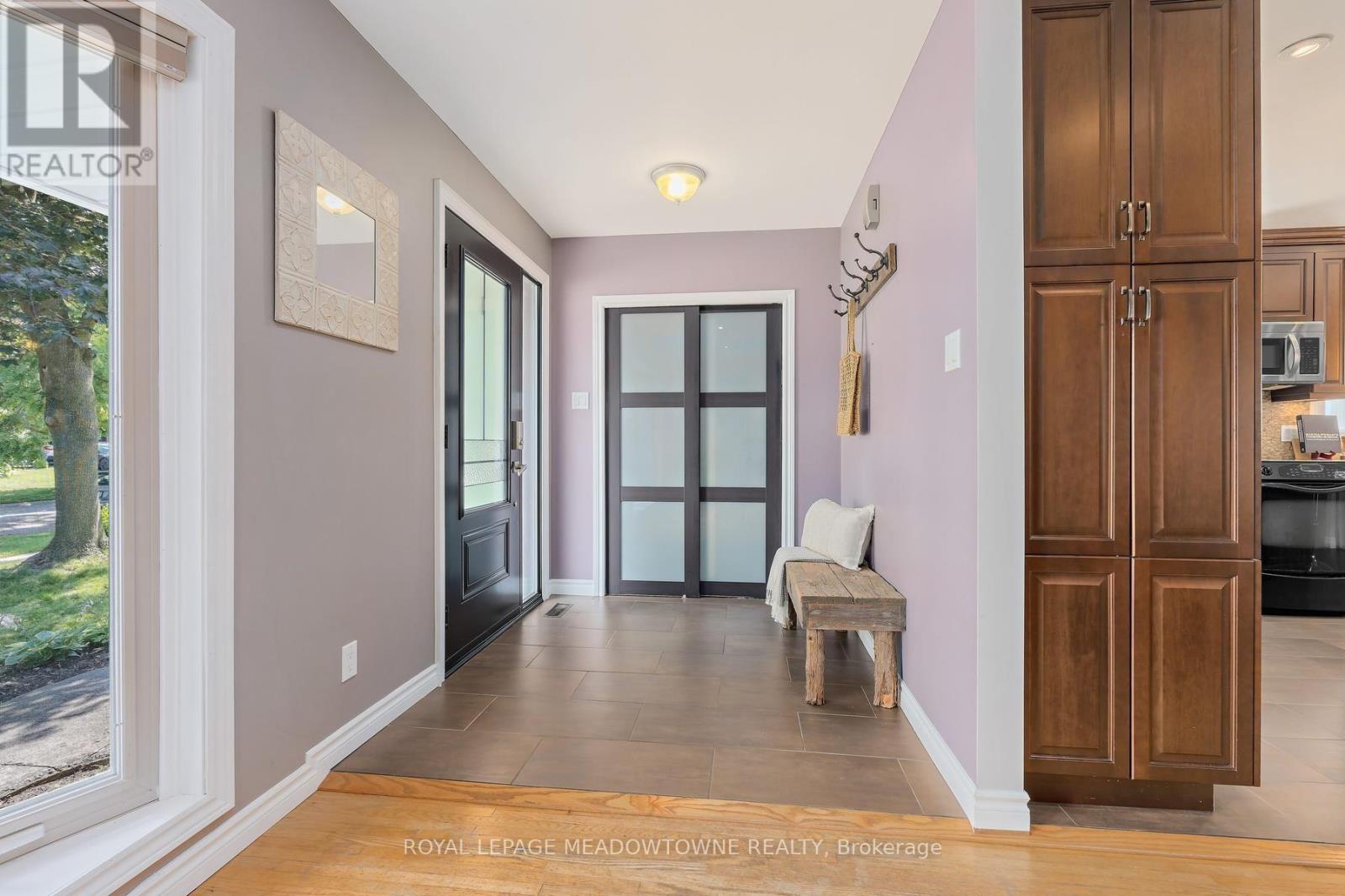 33 Fagan Drive, Halton Hills, Ontario  L7G 4P4 - Photo 4 - W13628882
