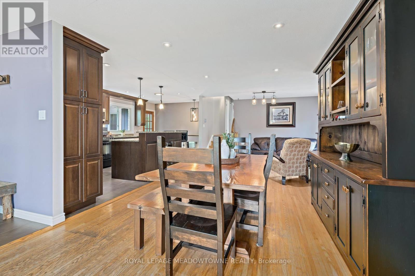 33 Fagan Drive, Halton Hills, Ontario  L7G 4P4 - Photo 7 - W13628882