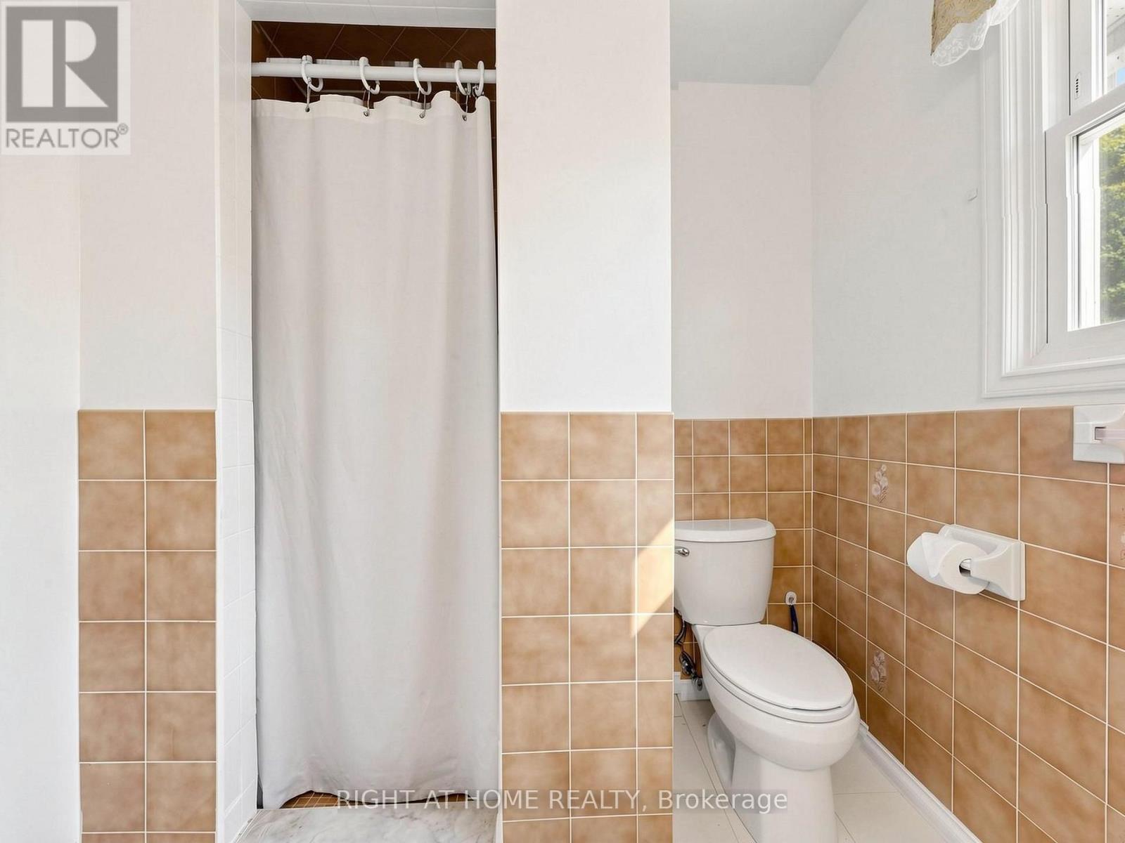 138 Strawberry Drive, Hamilton, Ontario  L8E 4R7 - Photo 26 - X13631576