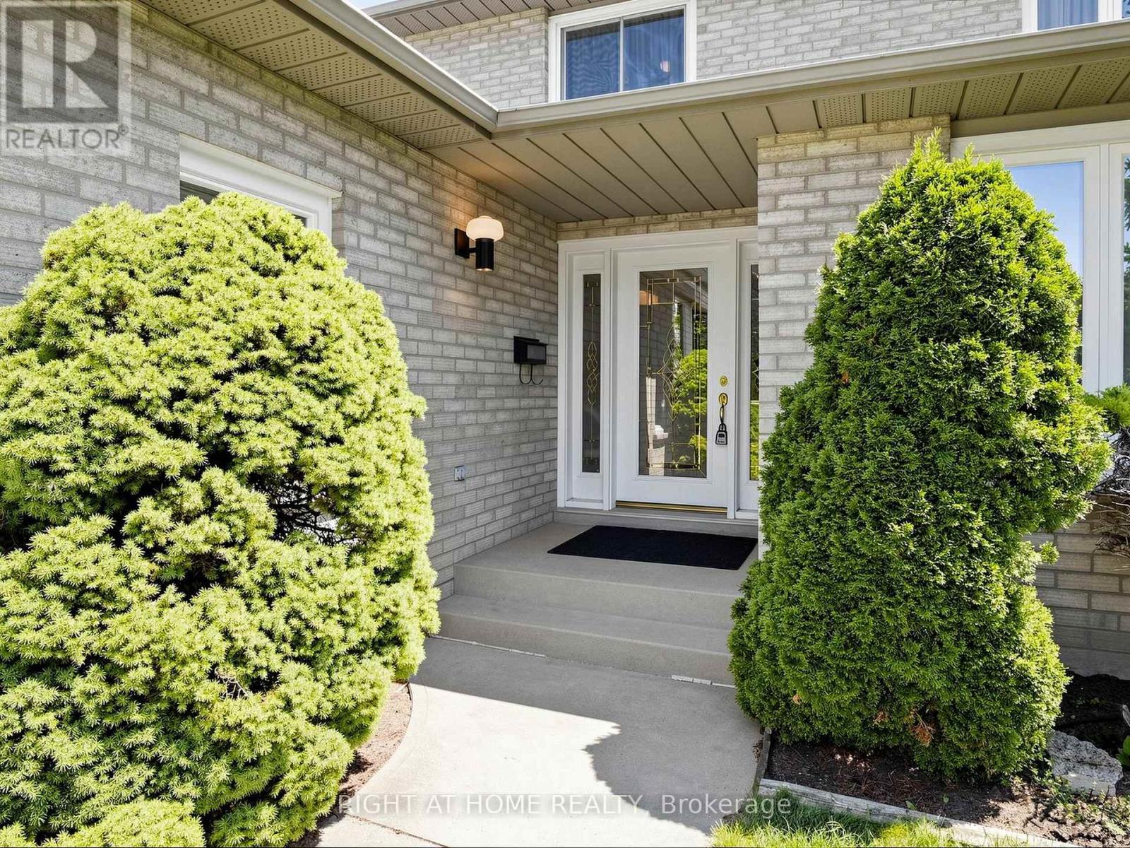 138 Strawberry Drive, Hamilton, Ontario  L8E 4R7 - Photo 8 - X13631576