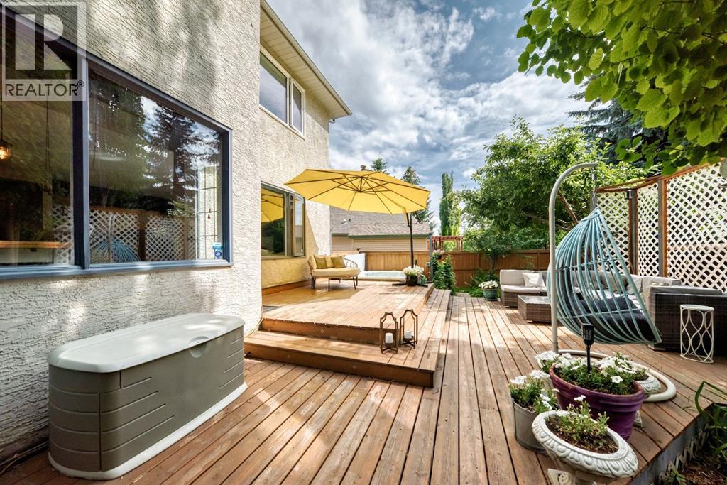 81 Sandalwood Court NW, Calgary, Alberta  T3K 4B7 - Photo 18 - A2331272