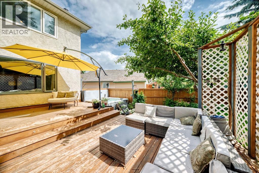 81 Sandalwood Court NW, Calgary, Alberta  T3K 4B7 - Photo 19 - A2331272