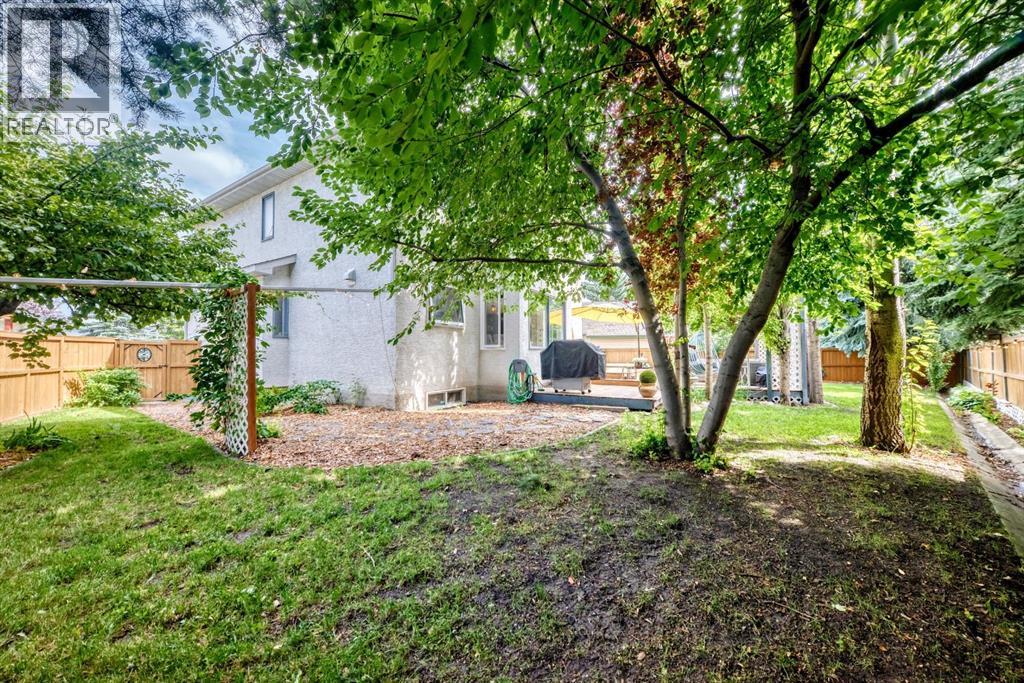 81 Sandalwood Court NW, Calgary, Alberta  T3K 4B7 - Photo 45 - A2331272