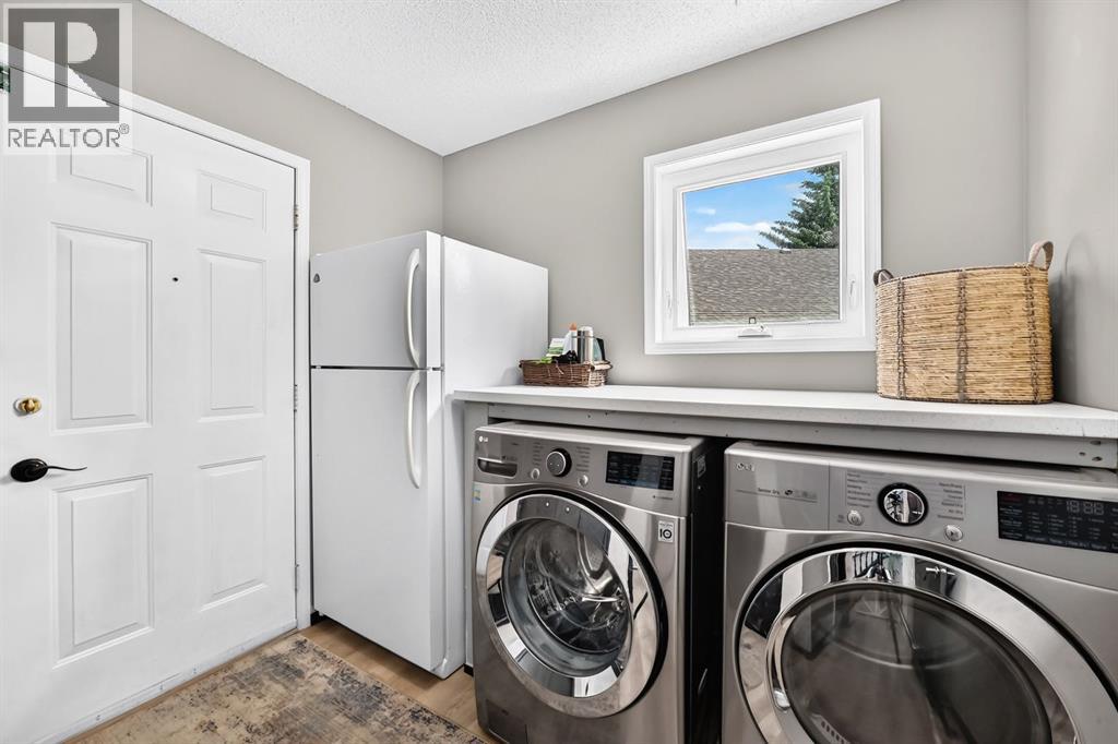 81 Sandalwood Court NW, Calgary, Alberta  T3K 4B7 - Photo 25 - A2331272