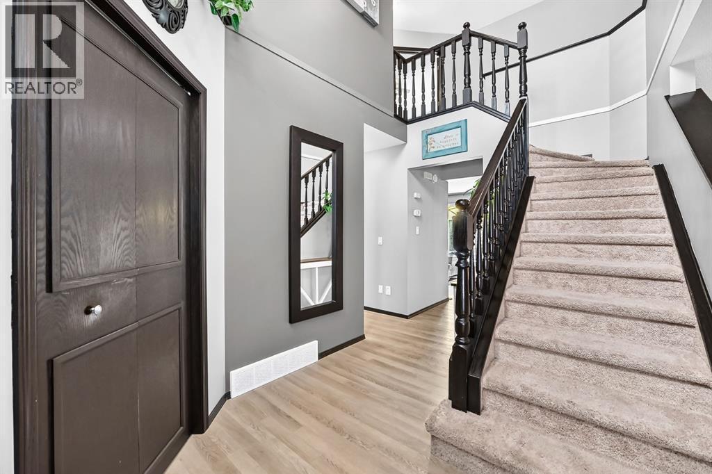 81 Sandalwood Court NW, Calgary, Alberta  T3K 4B7 - Photo 26 - A2331272