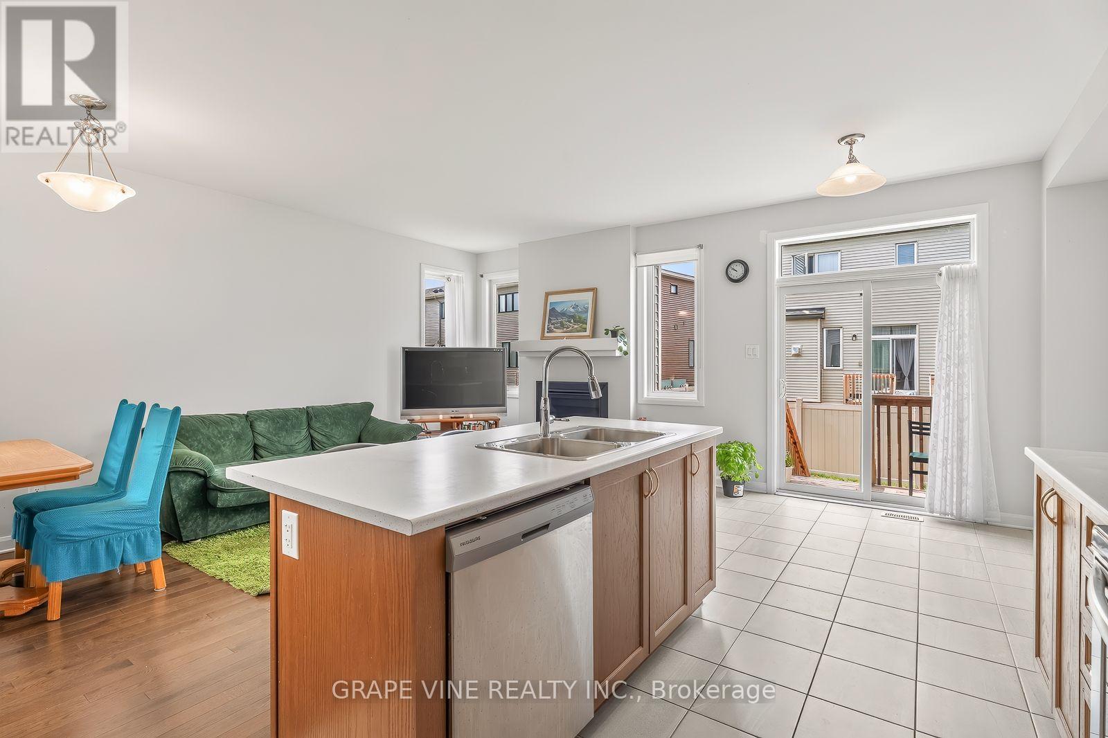 533 Winterset Road, Ottawa, Ontario  K2T 0P4 - Photo 14 - X13631630