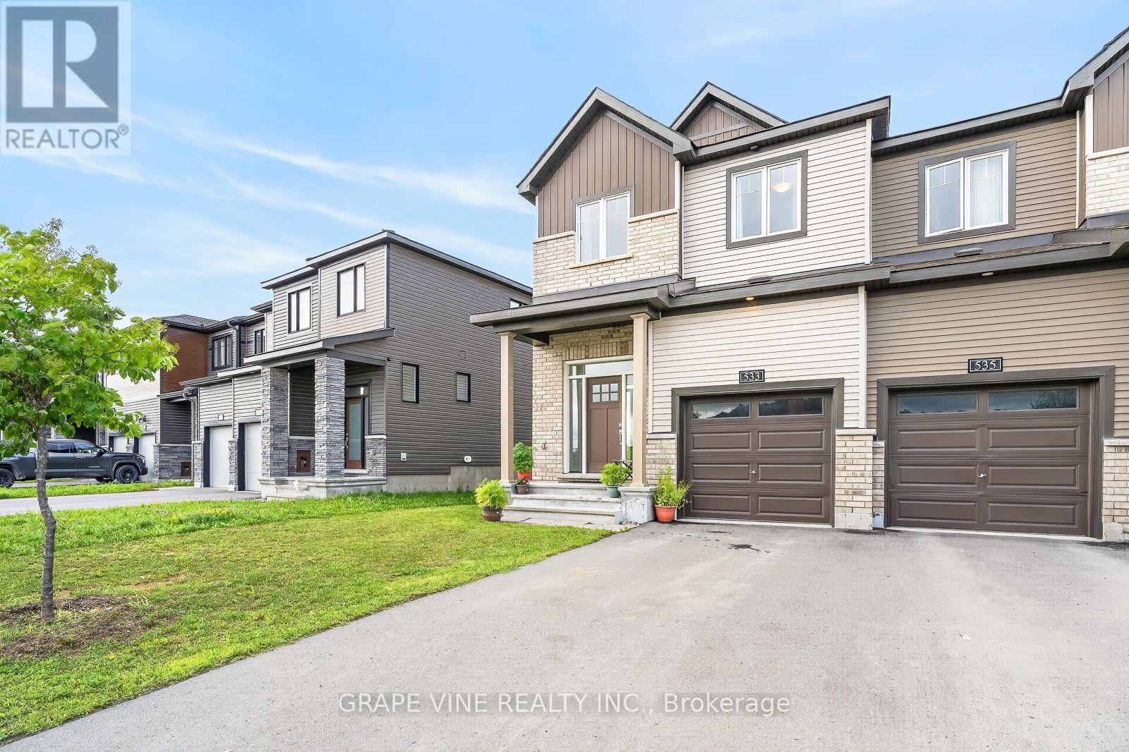 533 Winterset Road, Ottawa, Ontario  K2T 0P4 - Photo 2 - X13631630