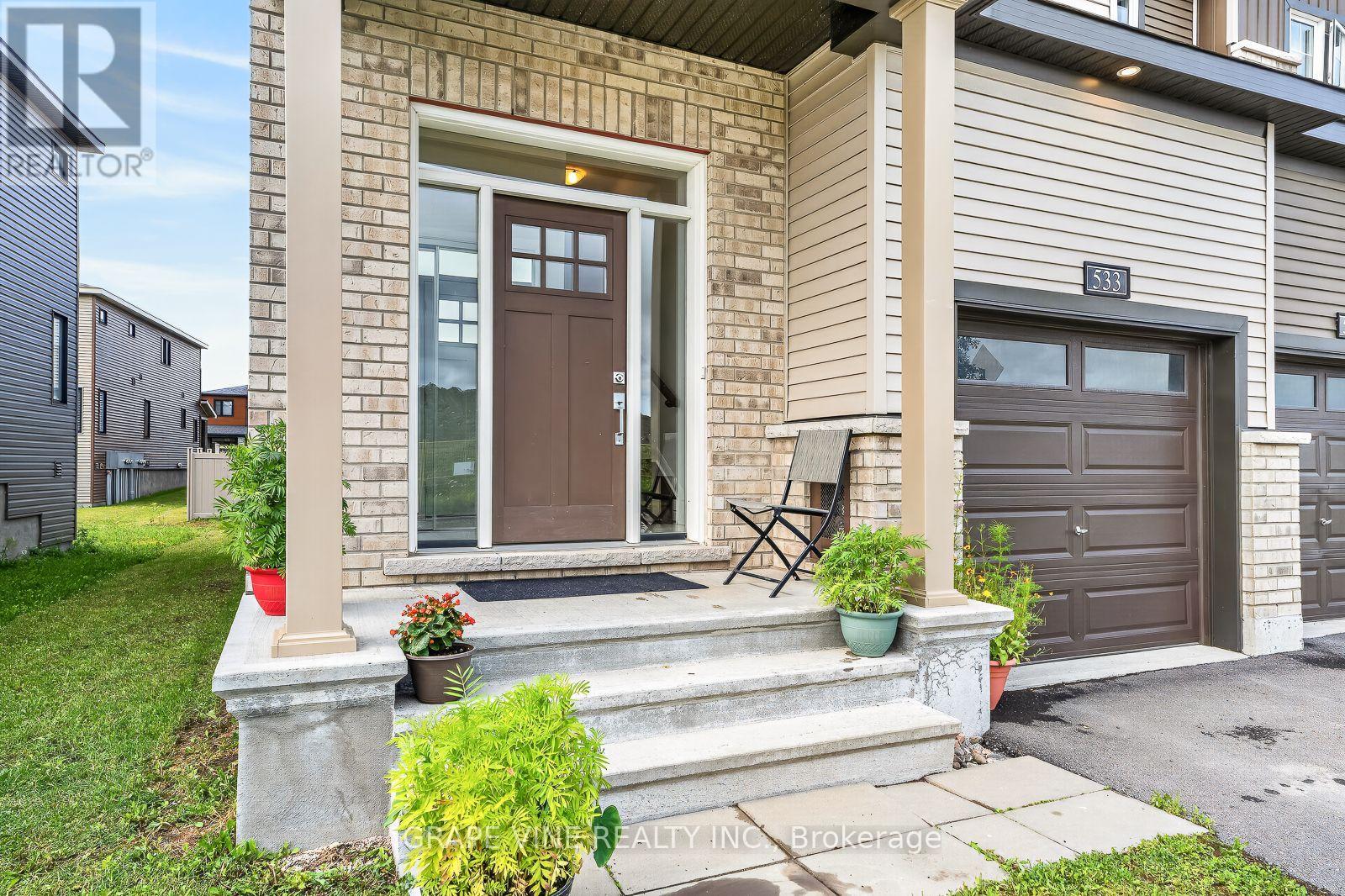 533 Winterset Road, Ottawa, Ontario  K2T 0P4 - Photo 4 - X13631630