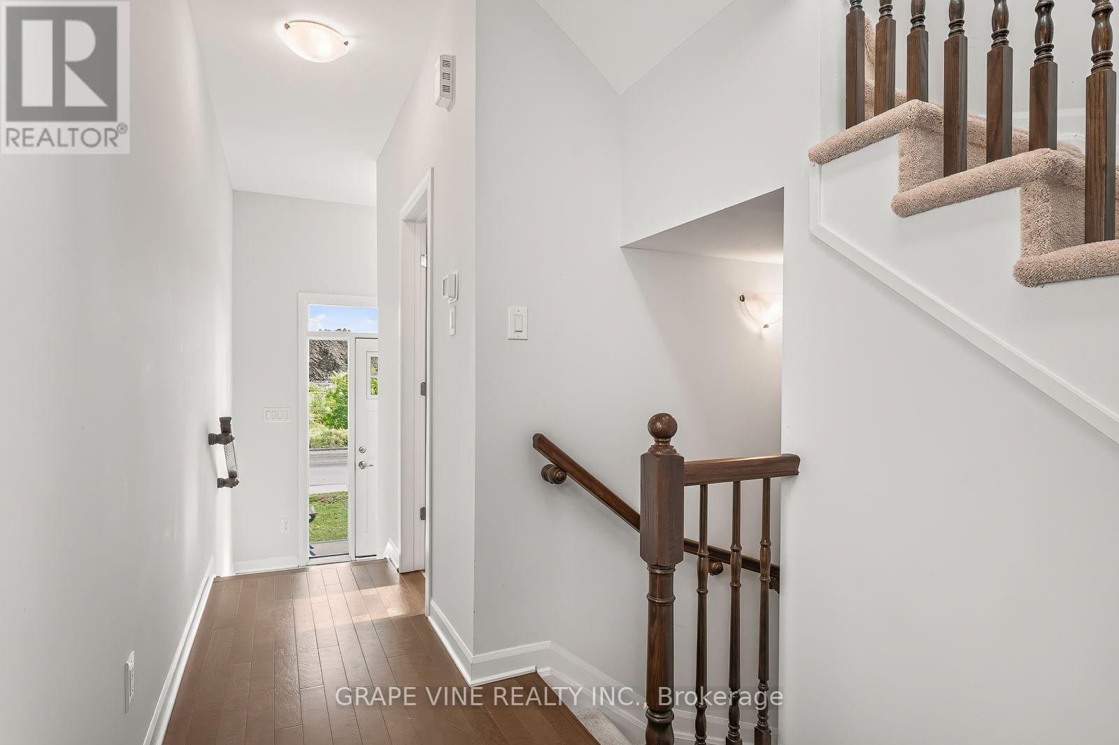 533 Winterset Road, Ottawa, Ontario  K2T 0P4 - Photo 7 - X13631630