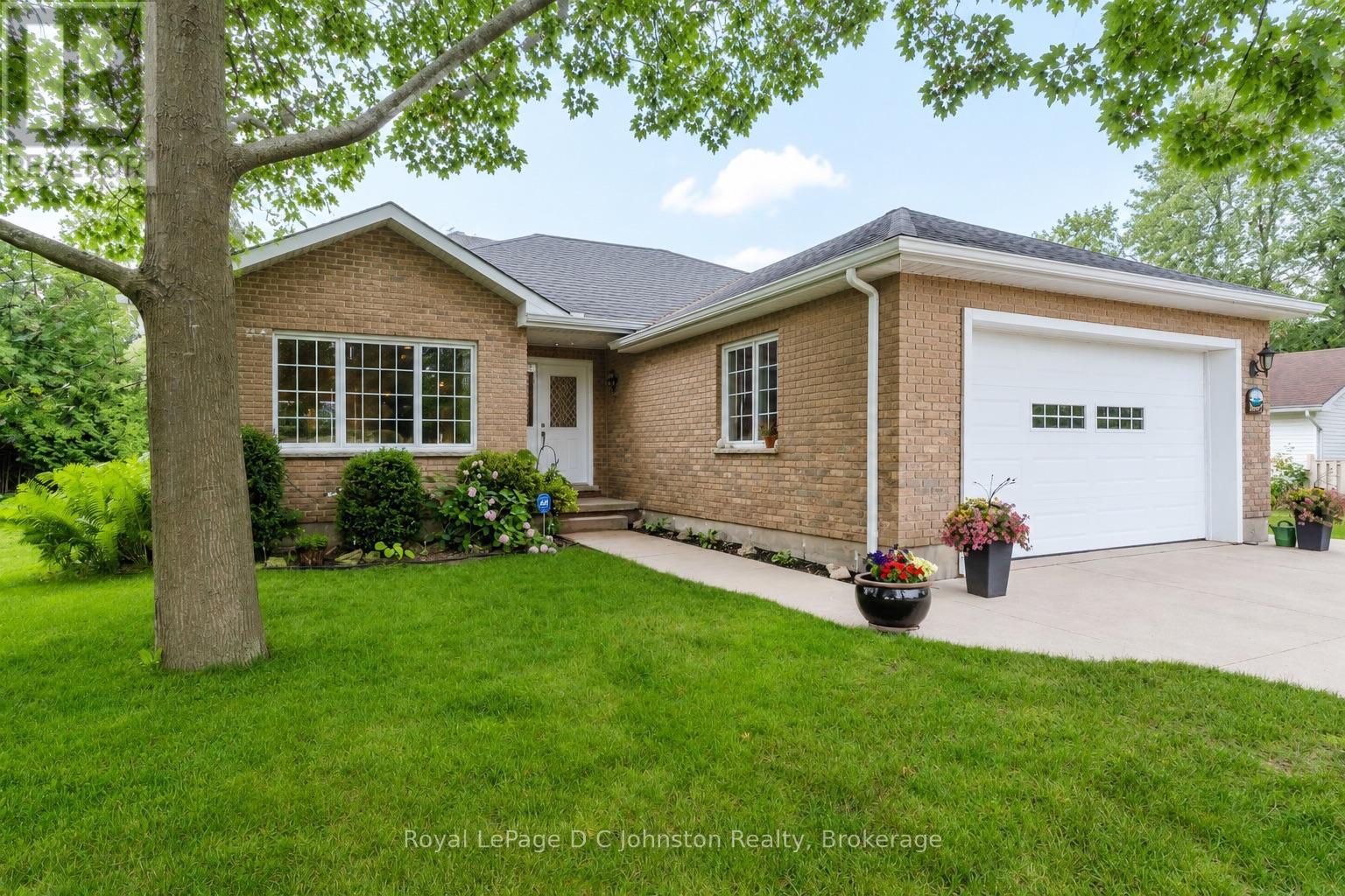 103 GRENVILLE STREET N, Saugeen Shores, Ontario
