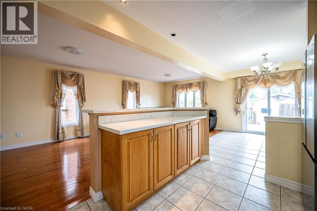 136 Hidden Creek Drive, Kitchener, Ontario  N2N 3N7 - Photo 13 - 40837449