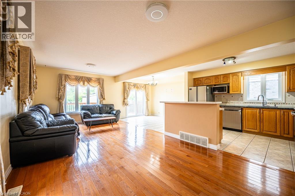 136 Hidden Creek Drive, Kitchener, Ontario  N2N 3N7 - Photo 6 - 40837449