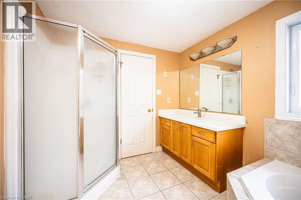 136 Hidden Creek Drive, Kitchener, Ontario  N2N 3N7 - Photo 19 - 40837449