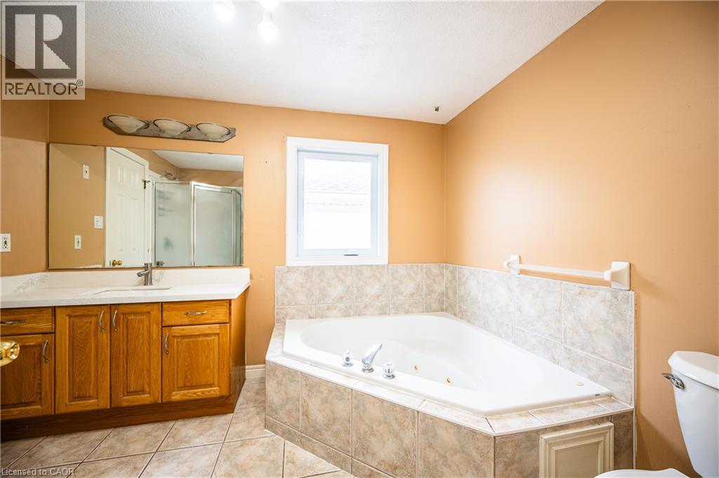 136 Hidden Creek Drive, Kitchener, Ontario  N2N 3N7 - Photo 18 - 40837449