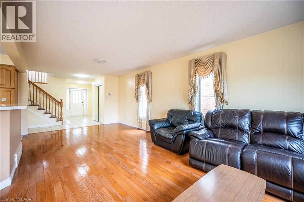 136 Hidden Creek Drive, Kitchener, Ontario  N2N 3N7 - Photo 8 - 40837449