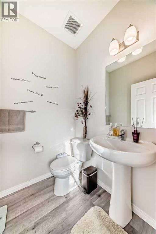 217 Masters Road SE, Calgary, Alberta  T3M 3A1 - Photo 17 - A2306380