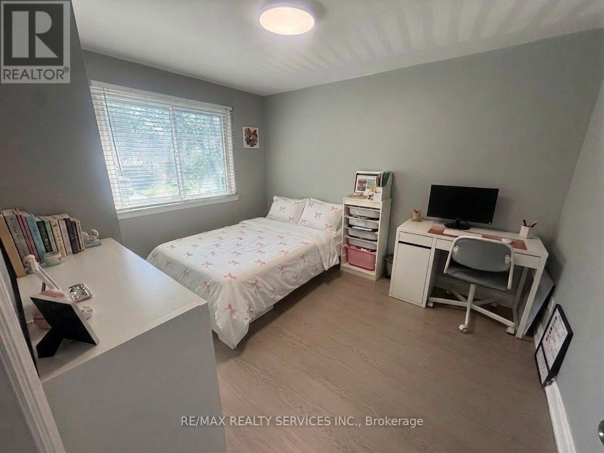 34 Watson Crescent, Brampton, Ontario  L6W 1E7 - Photo 11 - W13631632
