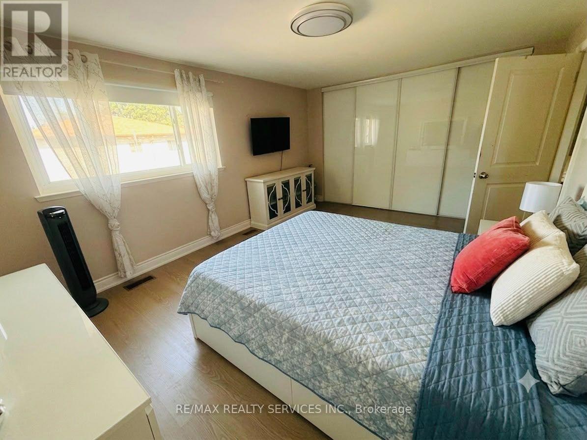34 Watson Crescent, Brampton, Ontario  L6W 1E7 - Photo 12 - W13631632