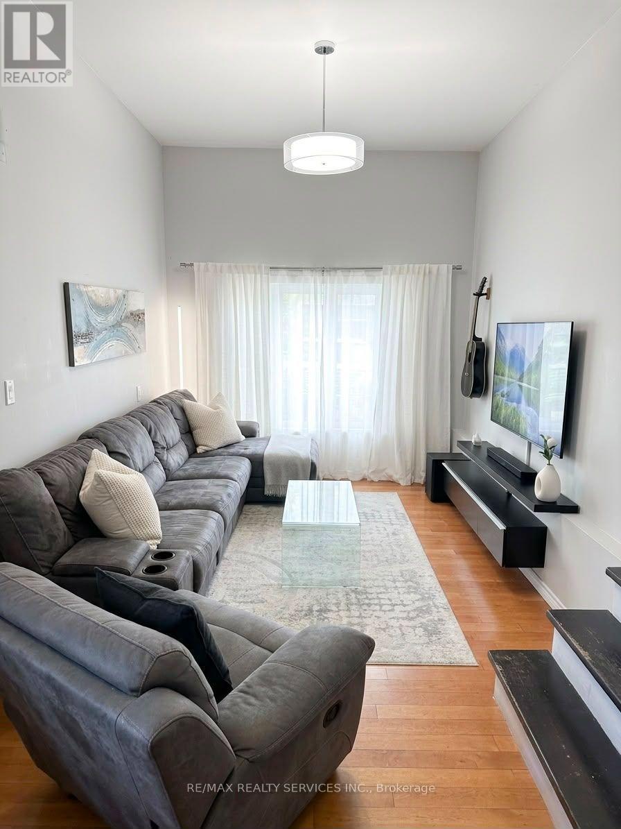 34 Watson Crescent, Brampton, Ontario  L6W 1E7 - Photo 7 - W13631632