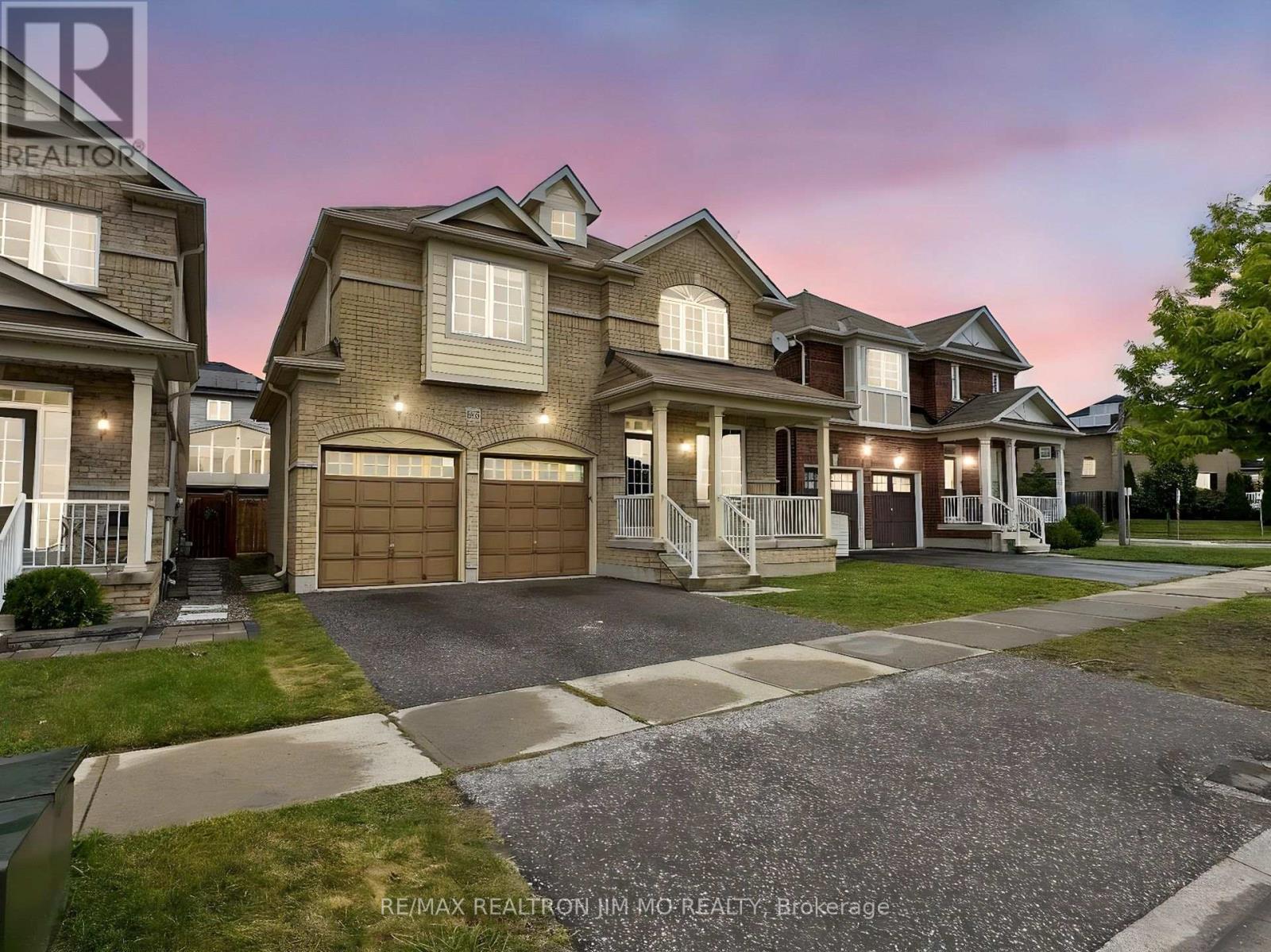 766 Grand Ridge Avenue, Oshawa, Ontario  L1K 2M5 - Photo 4 - E13082068