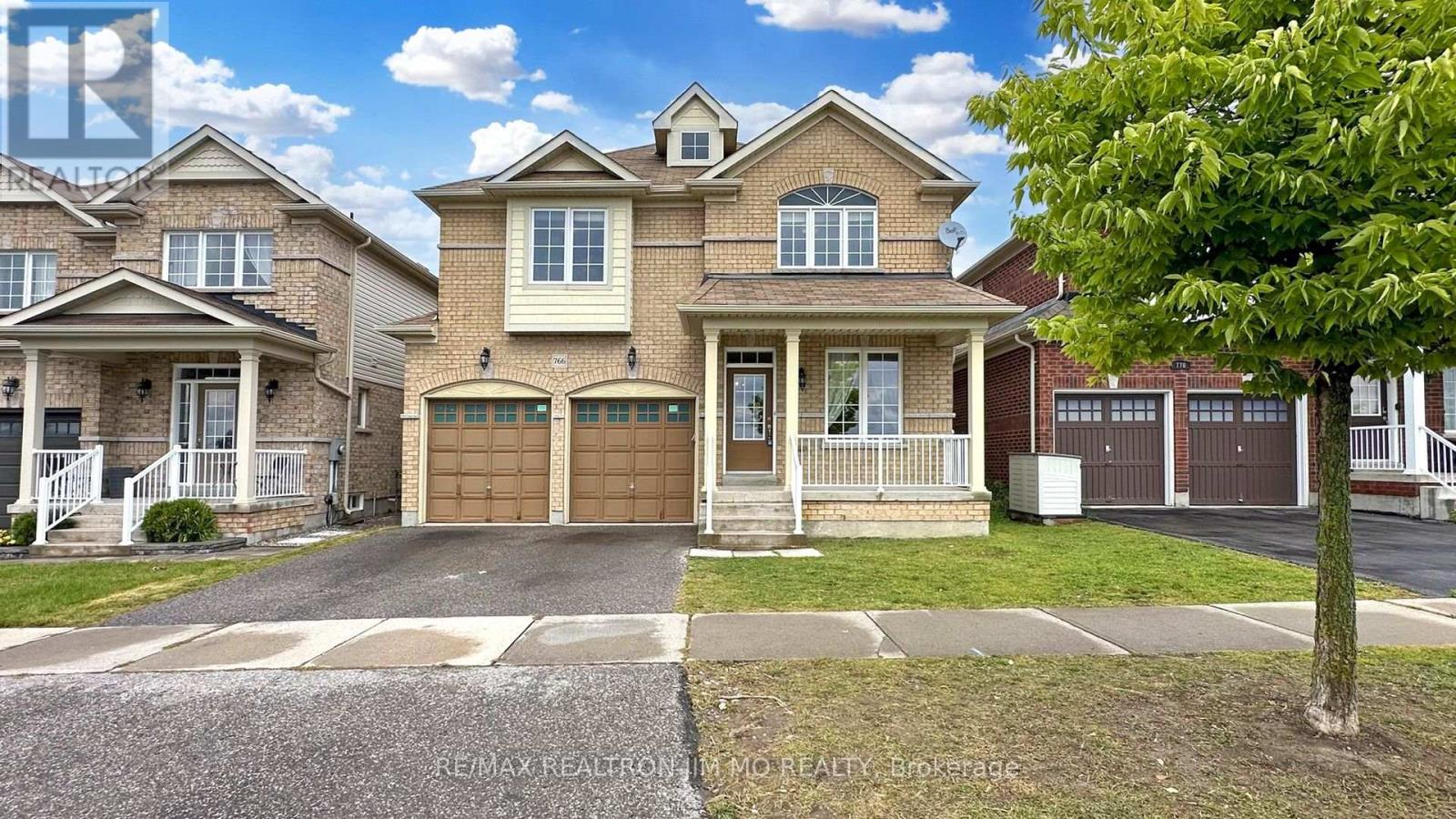 766 Grand Ridge Avenue, Oshawa, Ontario  L1K 2M5 - Photo 2 - E13082068