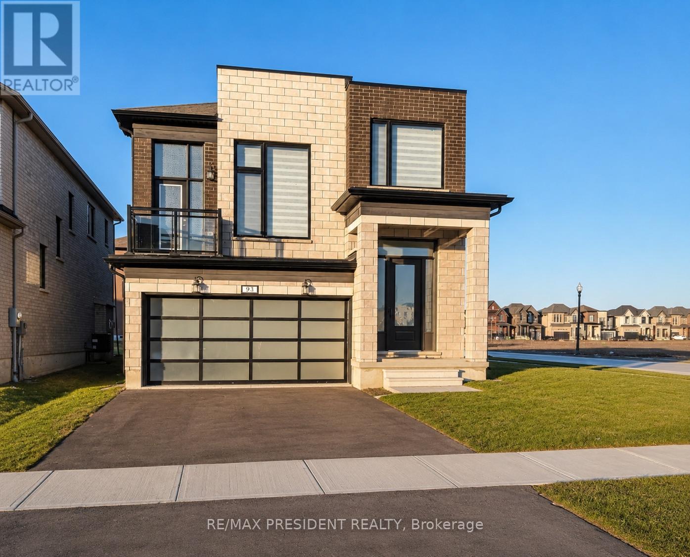 93 MACKAY DRIVE, Woodstock, Ontario