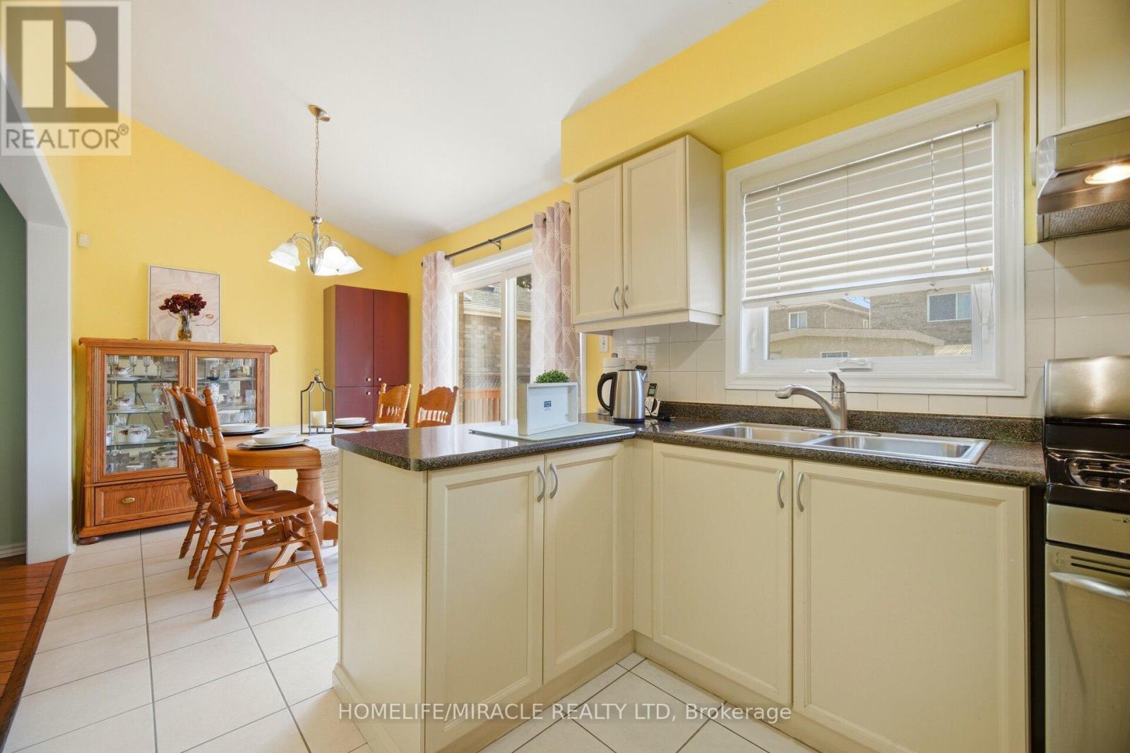 31 Larkspur Road, Brampton, Ontario  L6R 1W8 - Photo 19 - W13477842